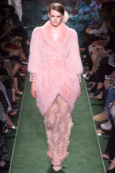 Look 38